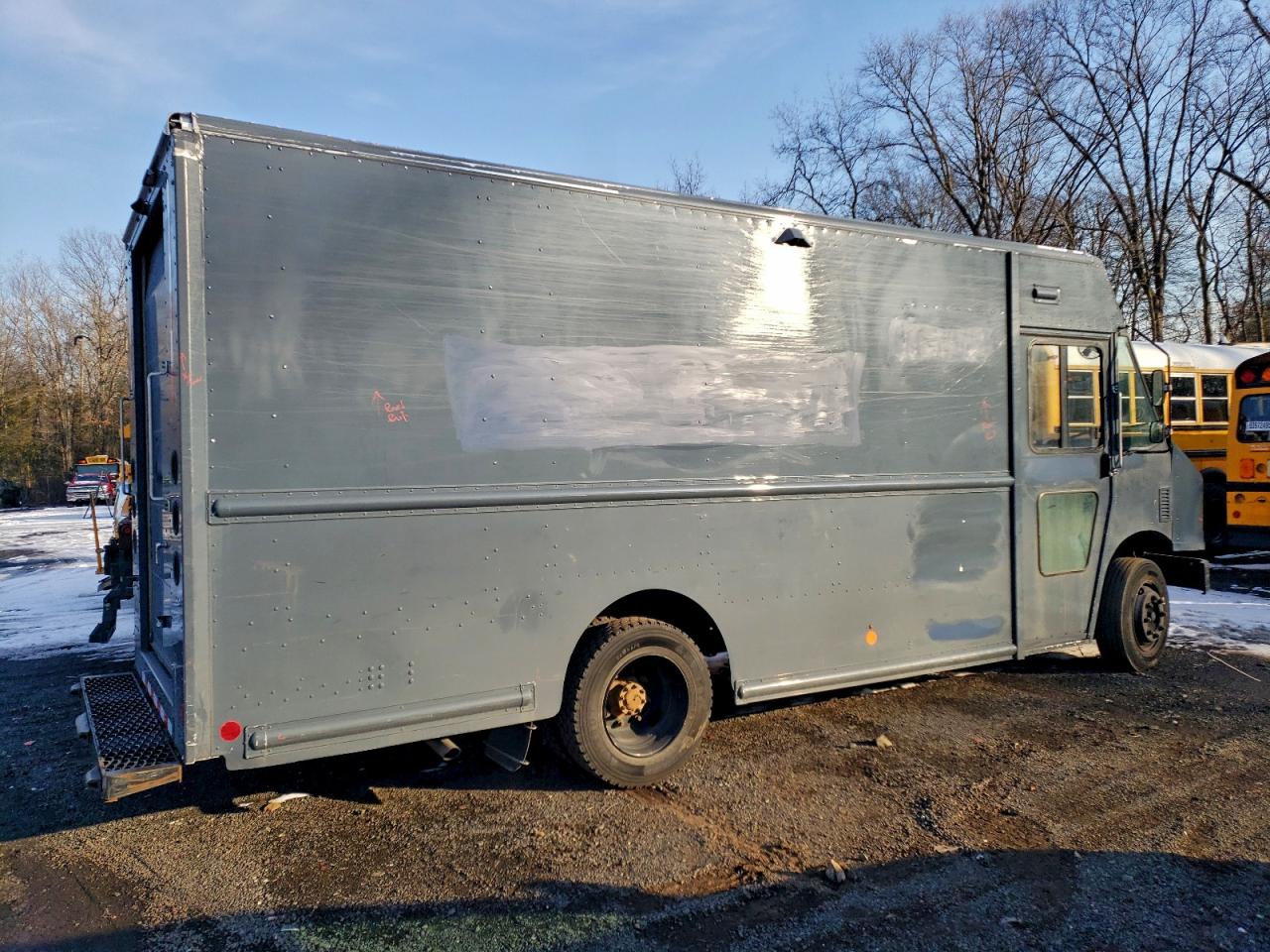 Freightliner Mt45 M Line Walk-in Van Image 2