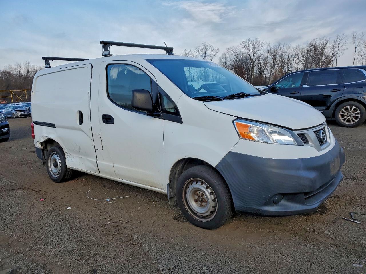 Nissan Nv 2.5s Image 10