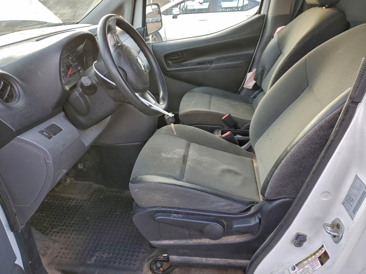 Nissan Nv 2.5s Image 7