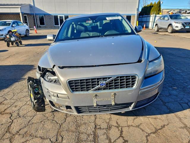 Volvo S40 2.4i Image 12