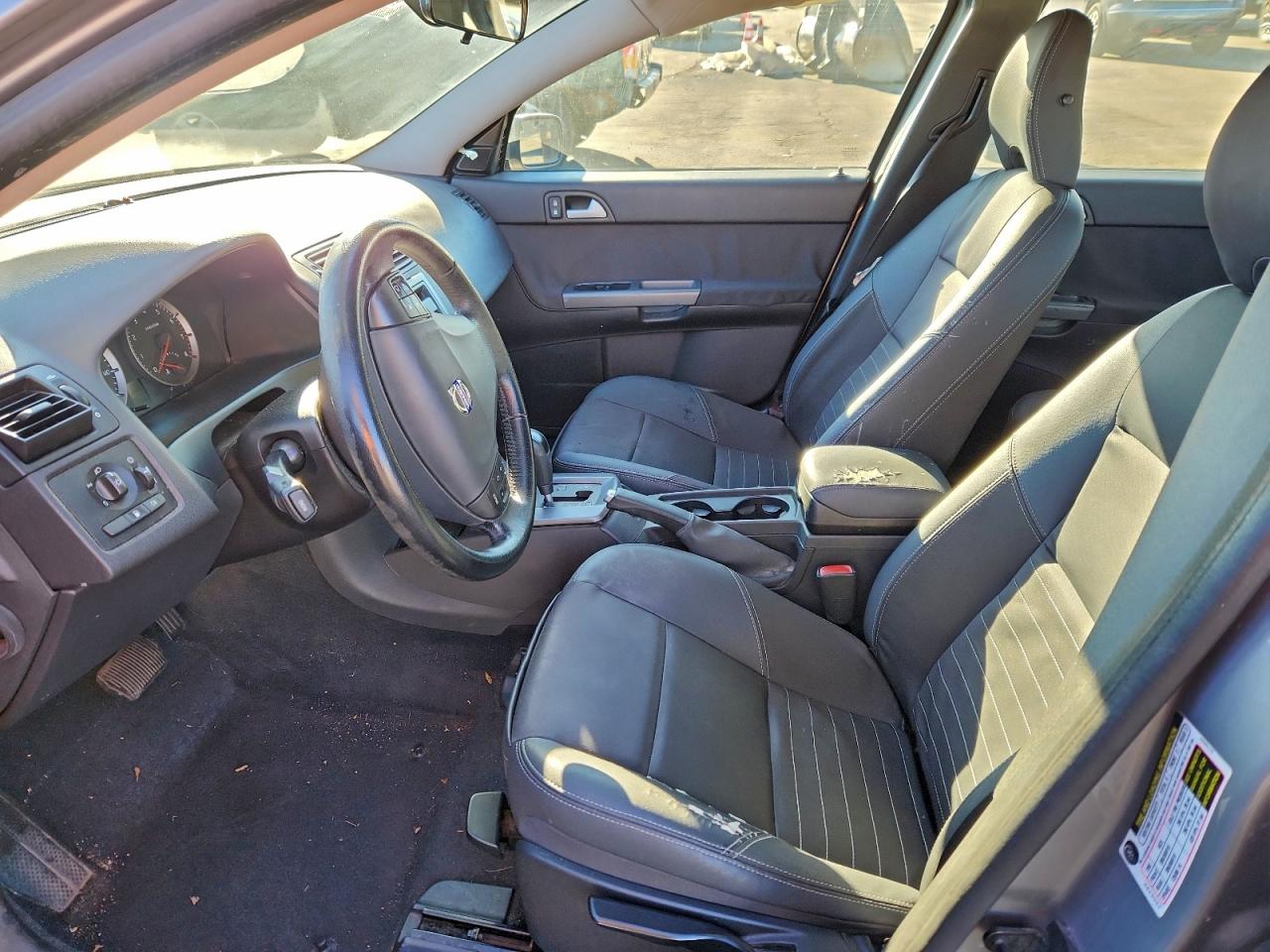 Volvo S40 2.4i Image 10