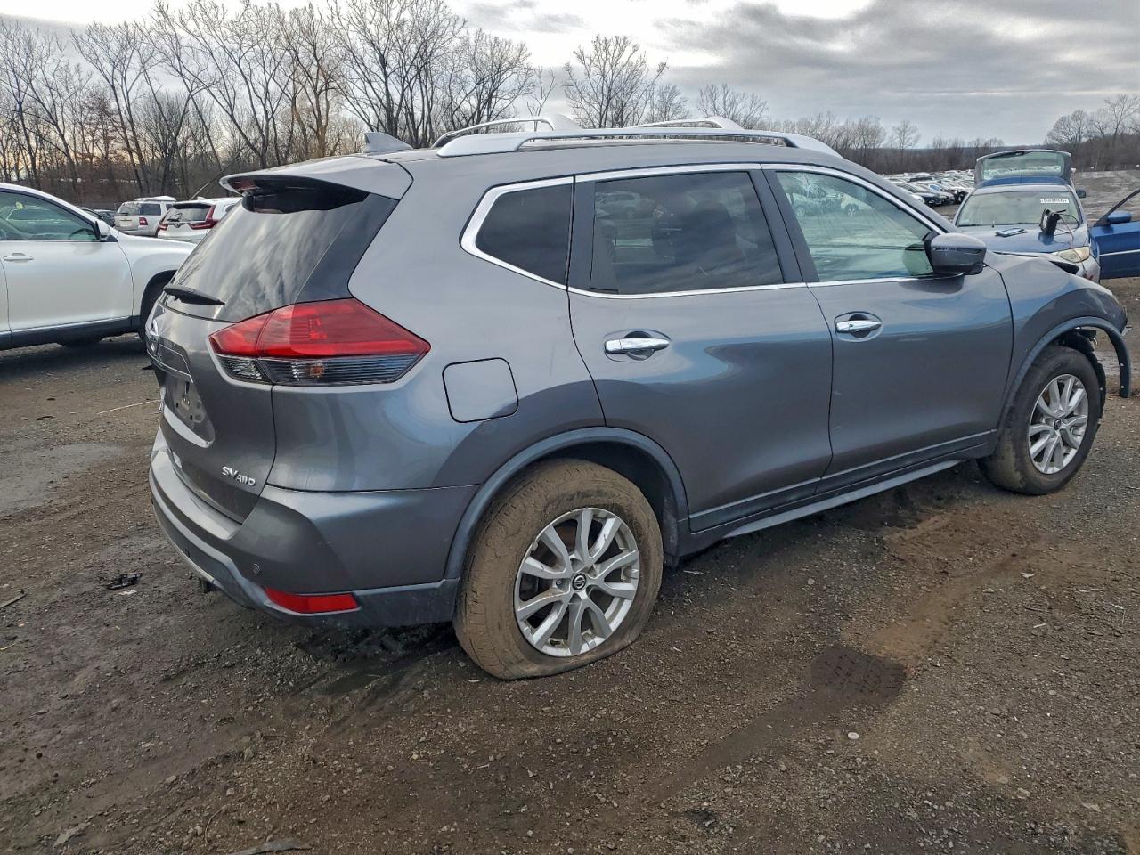 Nissan Rogue S Image 5