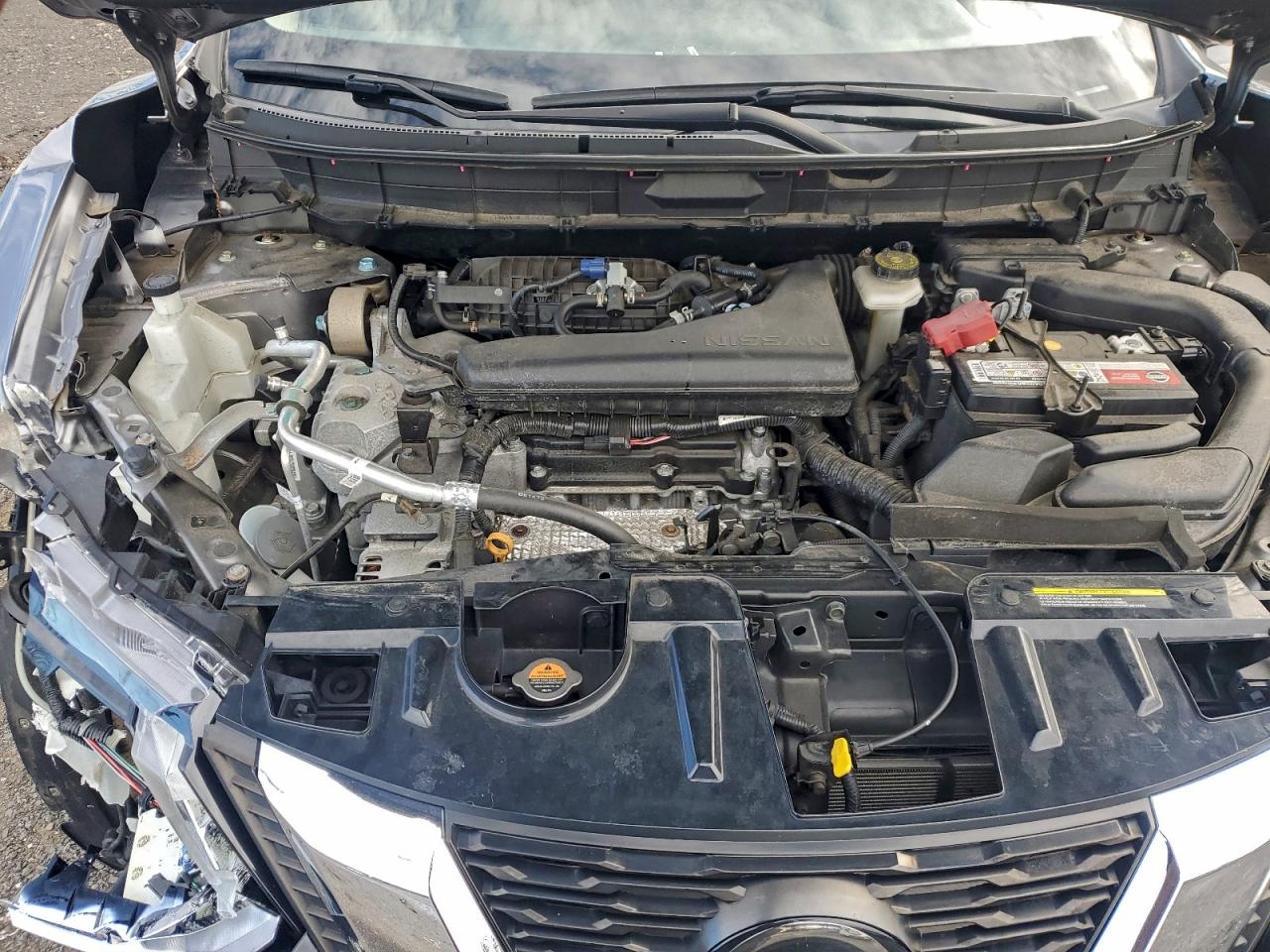 Nissan Rogue S Image 2