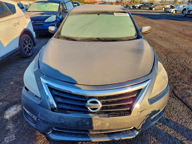 Nissan Altima 2.5 Image 4