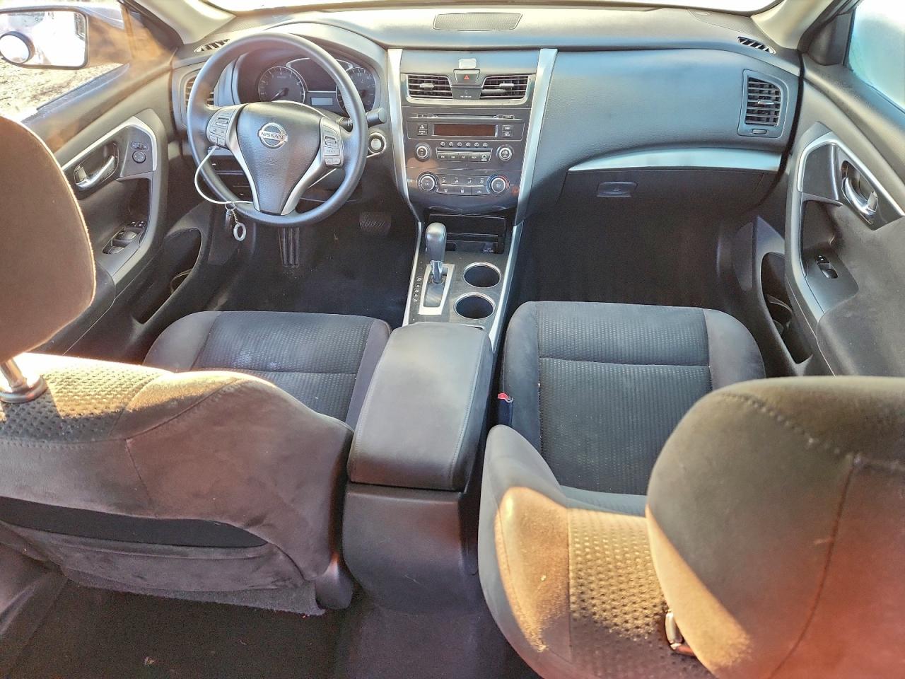 Nissan Altima 2.5 Image 9
