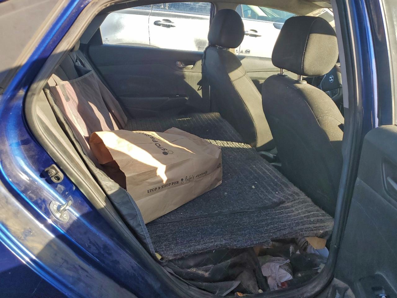 Hyundai ACCENT Se Image 10