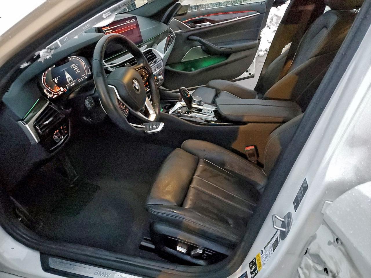 BMW 5 Series Xi Image 11