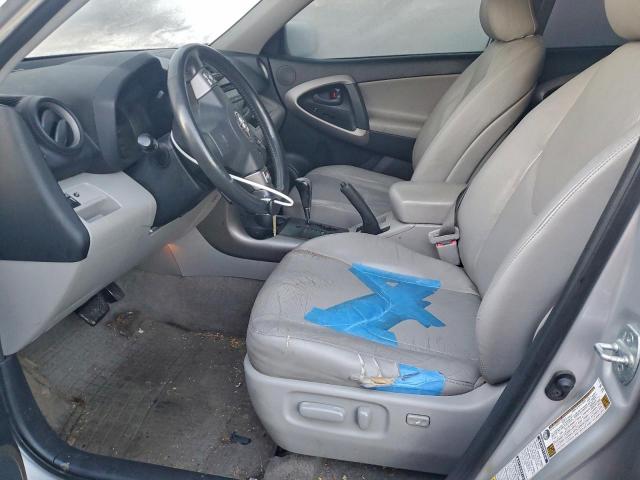 Toyota RAV4 Limited Image 8