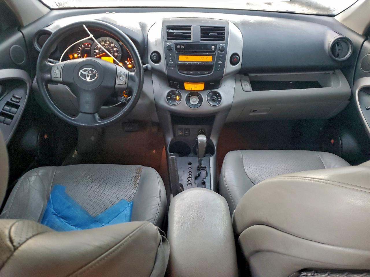 Toyota RAV4 Limited Image 5