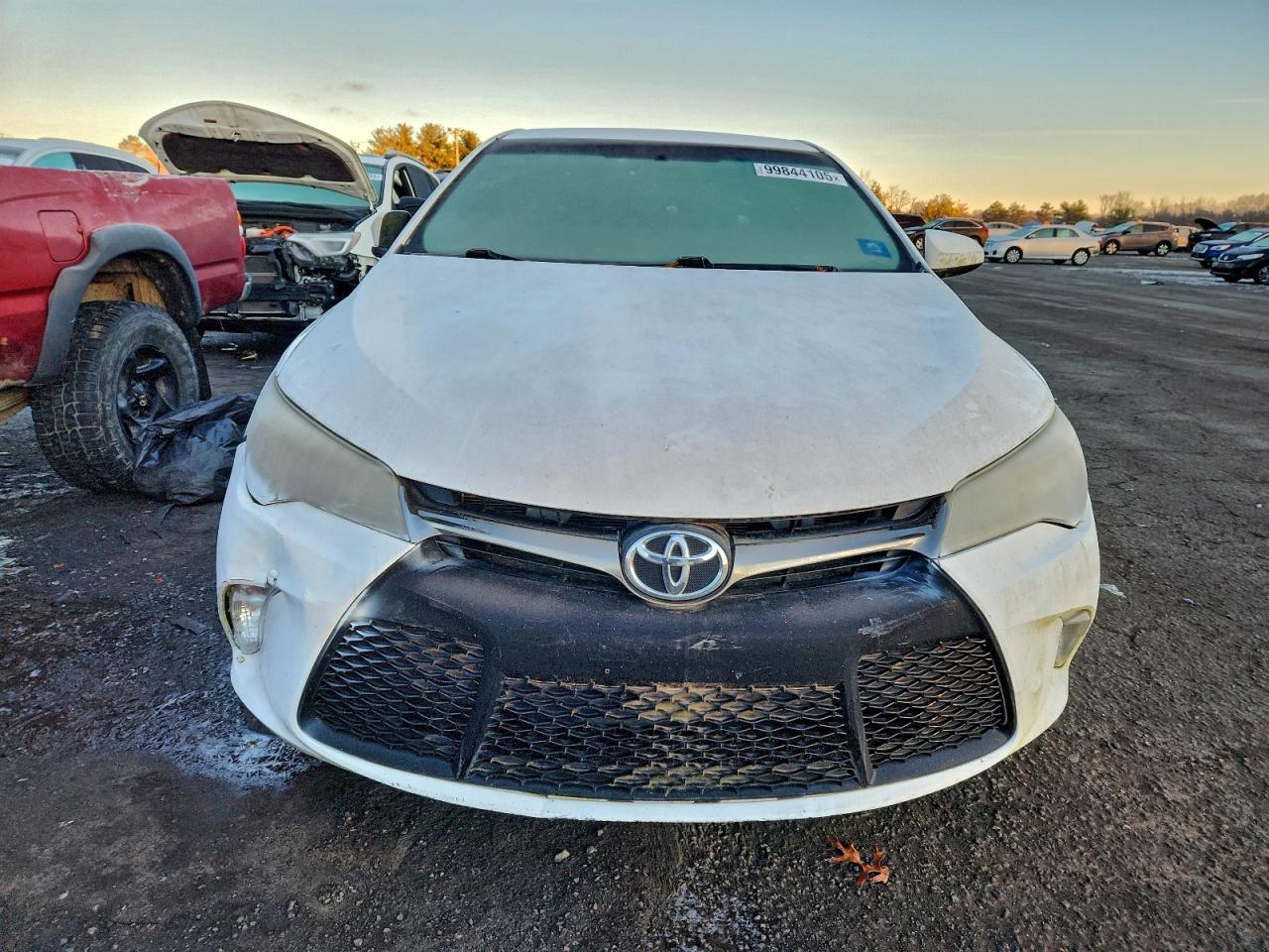 Toyota Camry Le Image 11