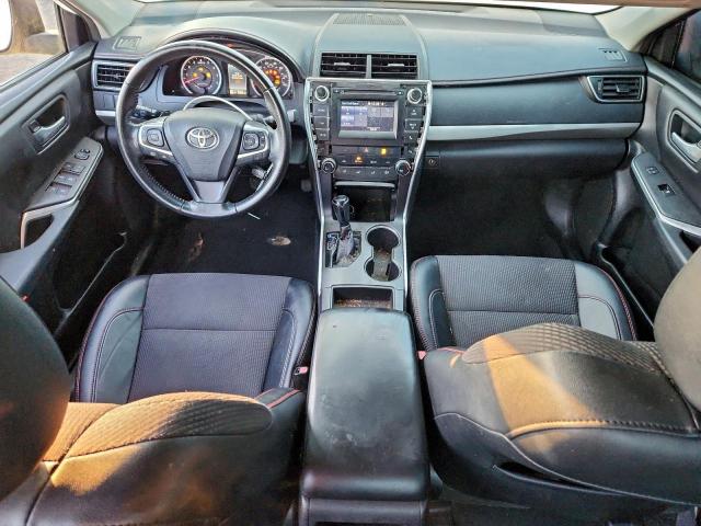 Toyota Camry Le Image 7