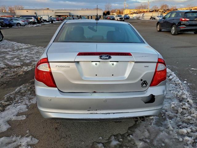 Ford Fusion Se Image 6