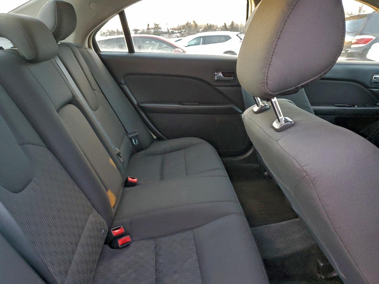 Ford Fusion Se Image 8