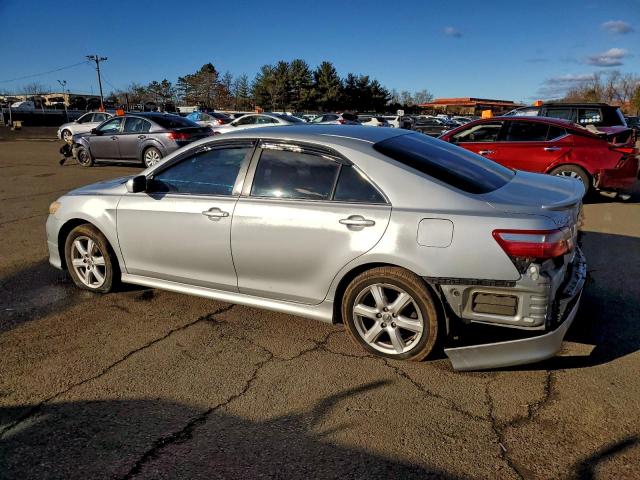 Toyota Camry Ce Image 2