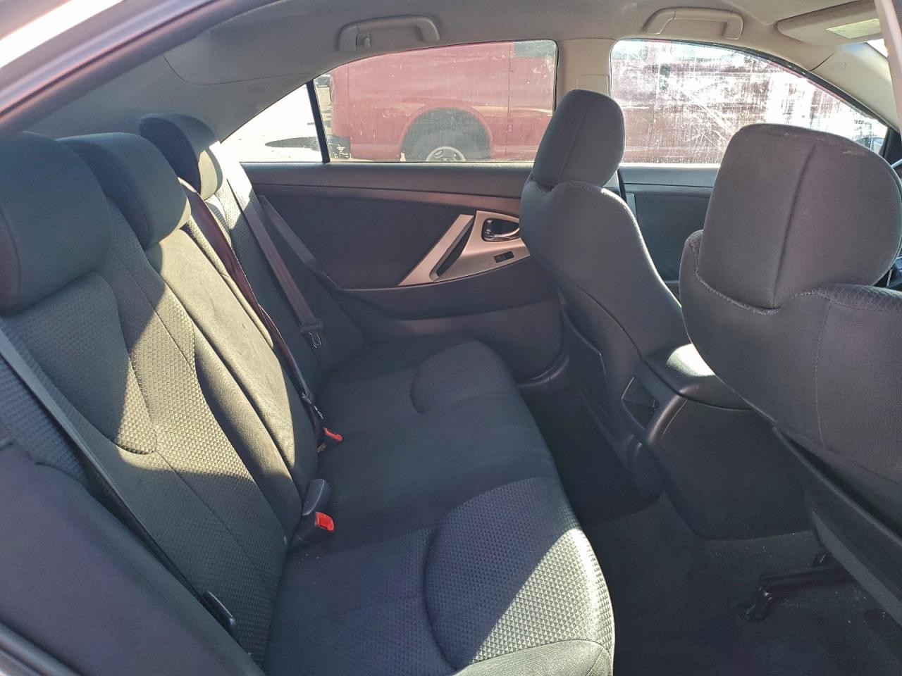 Toyota Camry Ce Image 9