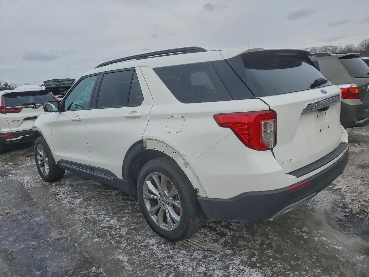 Ford Explorer Xlt Image 5
