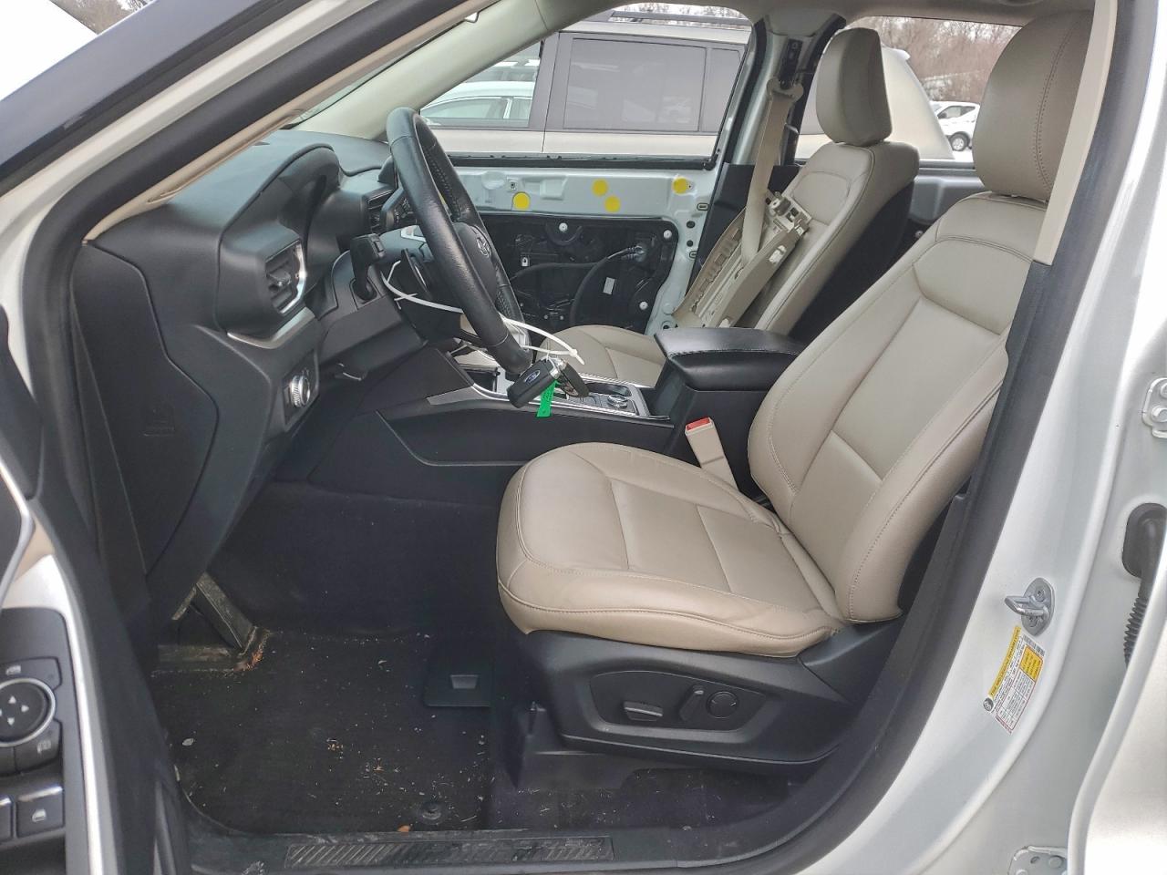 Ford Explorer Xlt Image 3