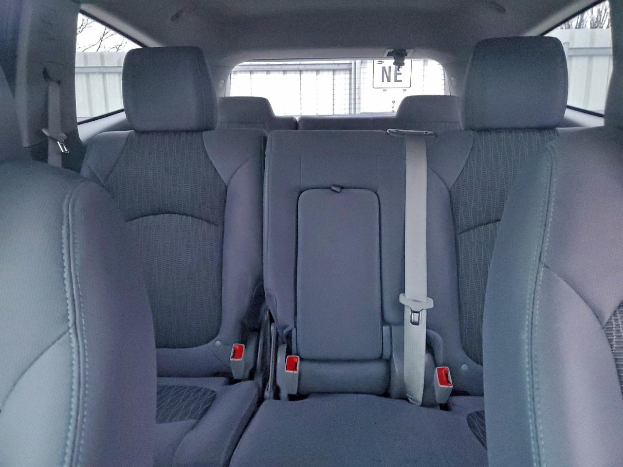 Chevrolet Traverse Ls Image 12