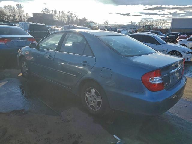 Toyota Camry Le Image 3