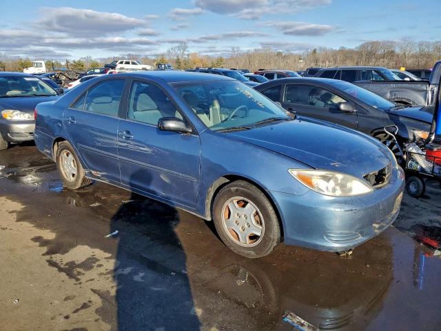 Toyota Camry Le Image 2