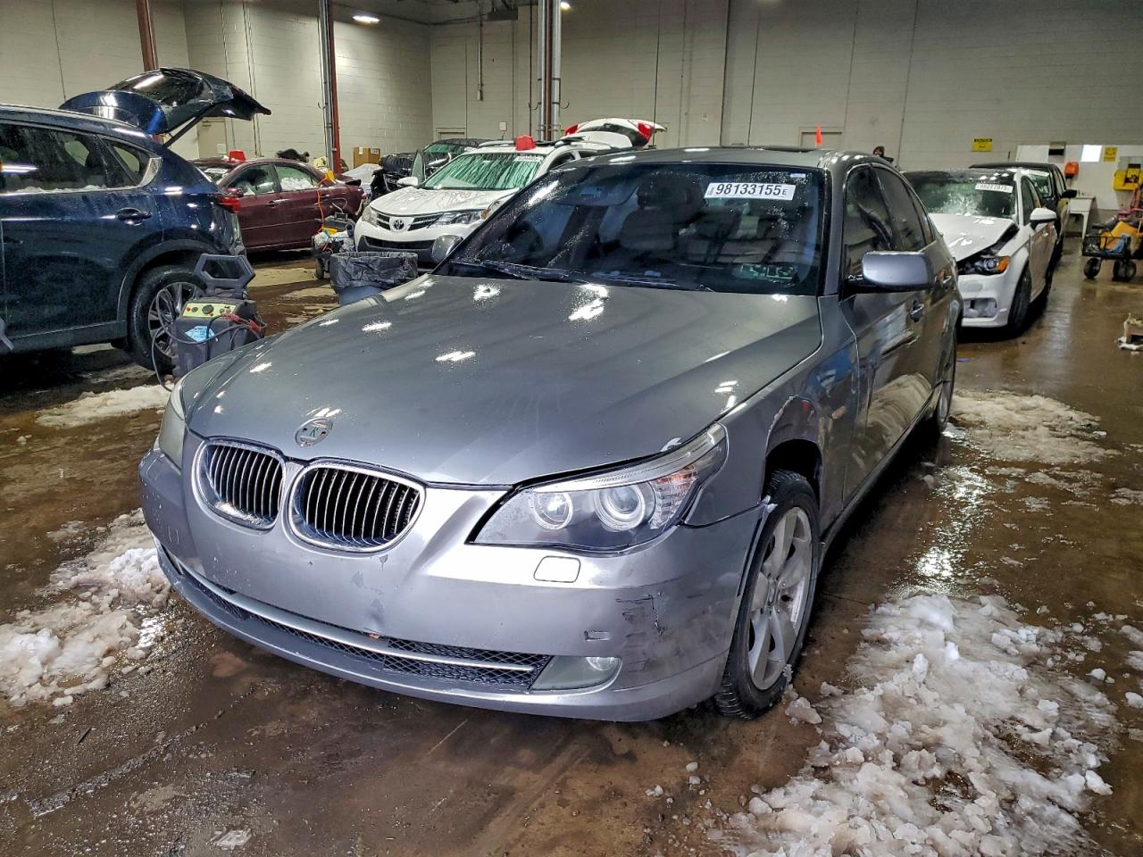 BMW 5 Series Xi Image 1