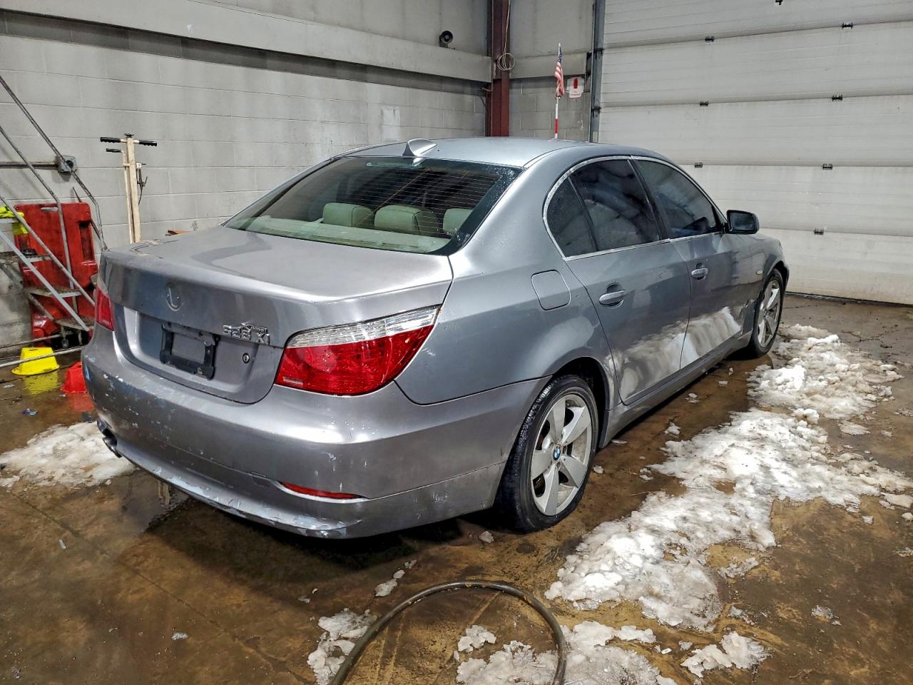 BMW 5 Series Xi Image 2