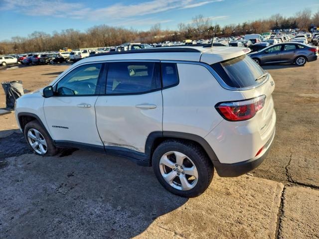 Jeep Compass Latitude Image 2