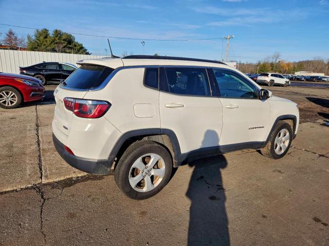Jeep Compass Latitude Image 3
