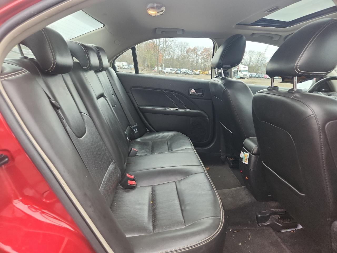 Ford Fusion Sport Image 7