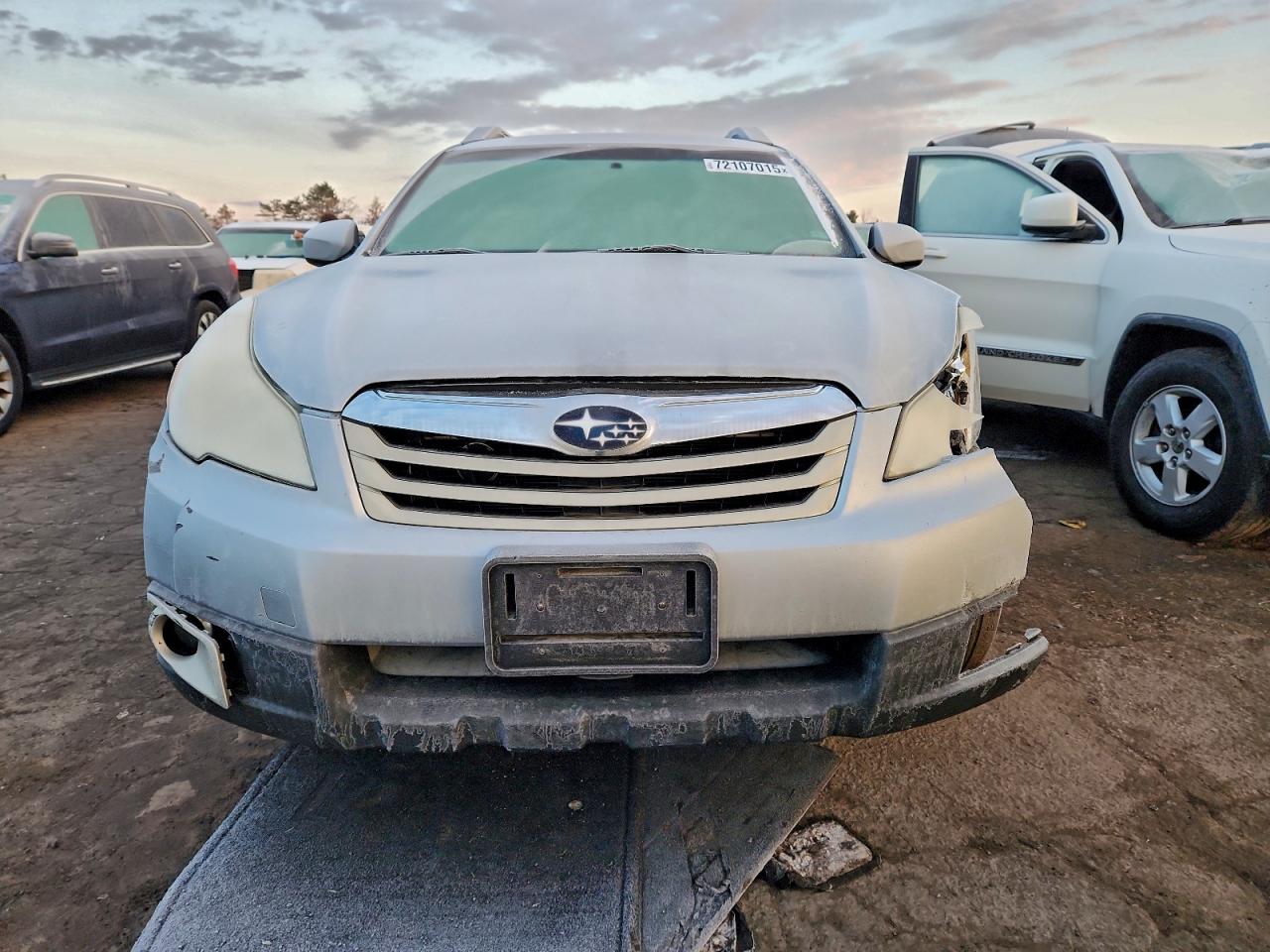 Subaru Outback 2.5i Premium Image 6