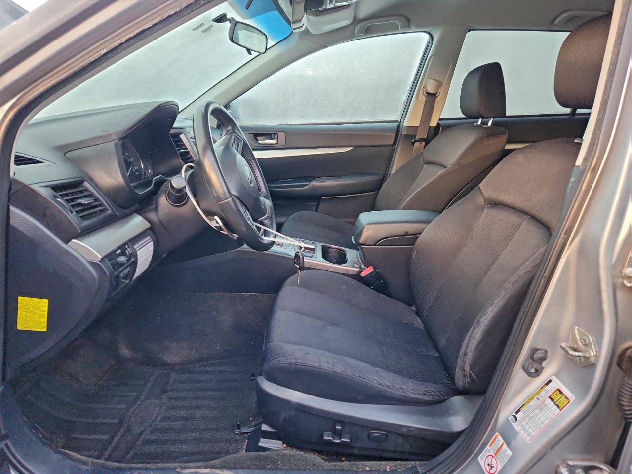 Subaru Outback 2.5i Premium Image 8