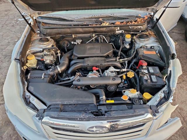 Subaru Outback 2.5i Premium Image 10