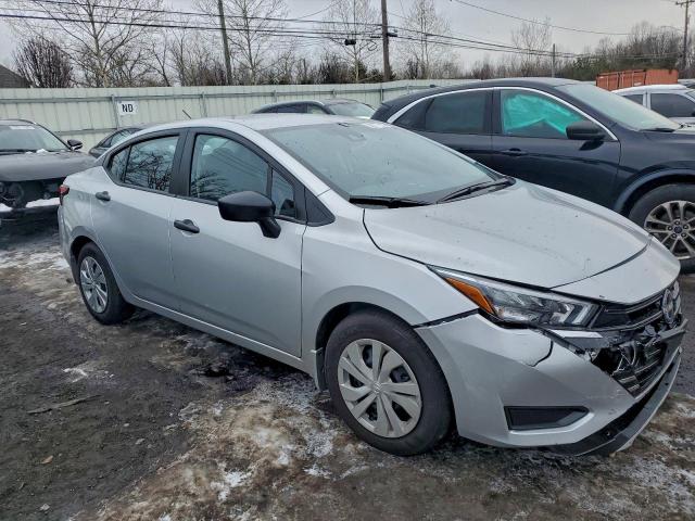 Nissan Versa S Image 11