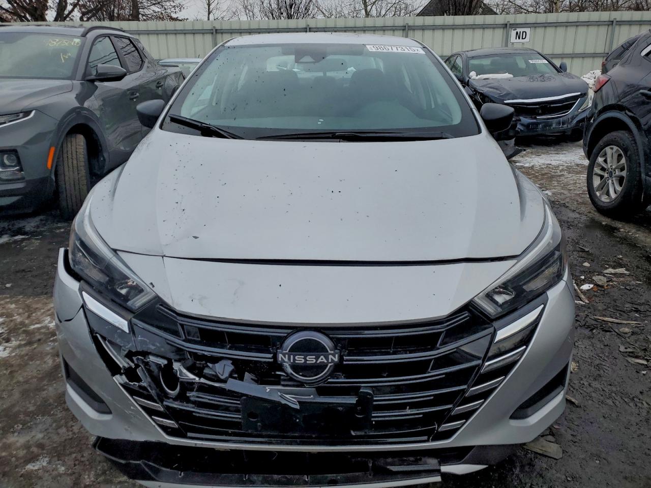 Nissan Versa S Image 12