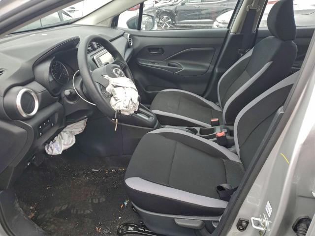 Nissan Versa S Image 4