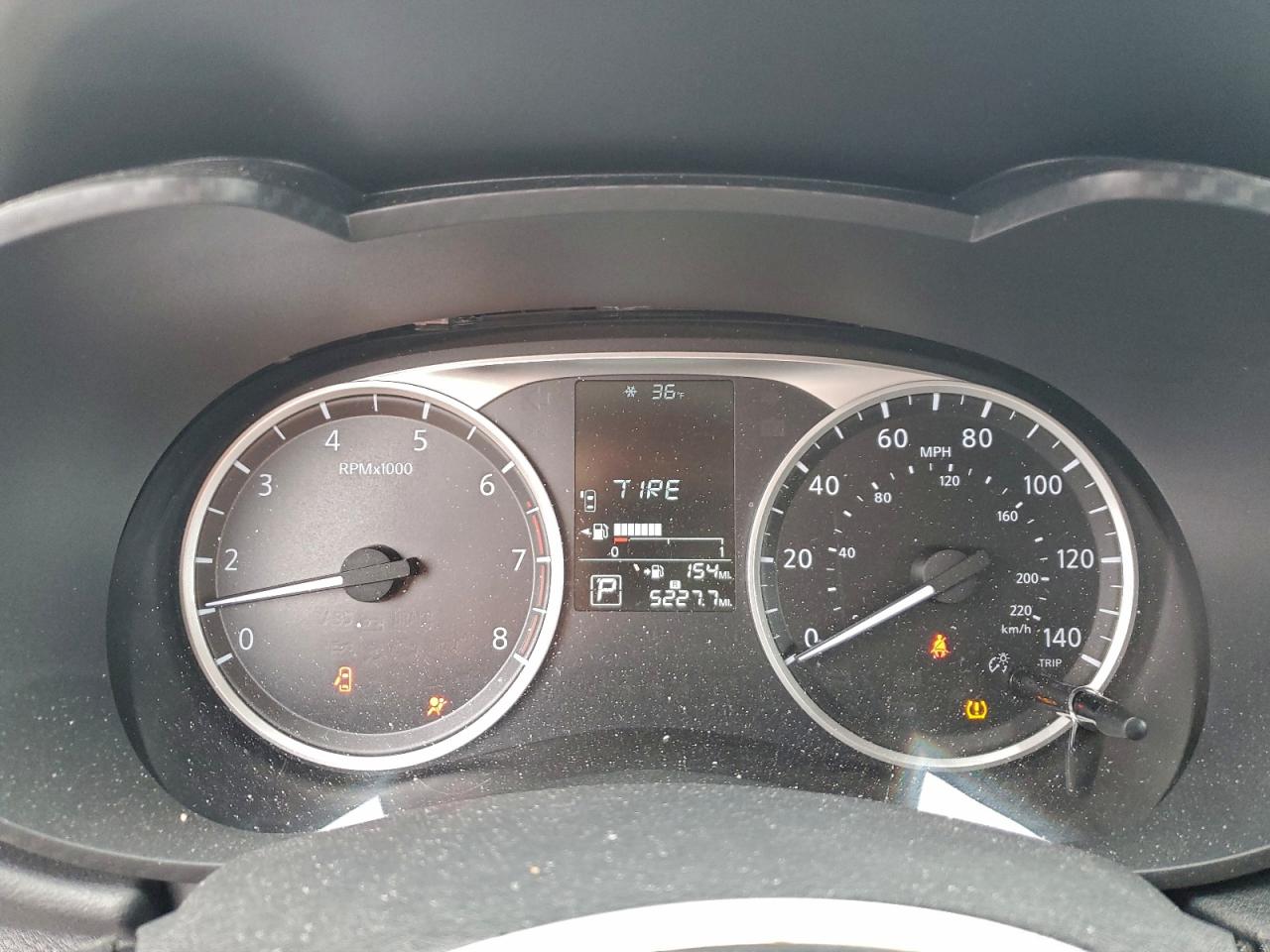 Nissan Versa S Image 6