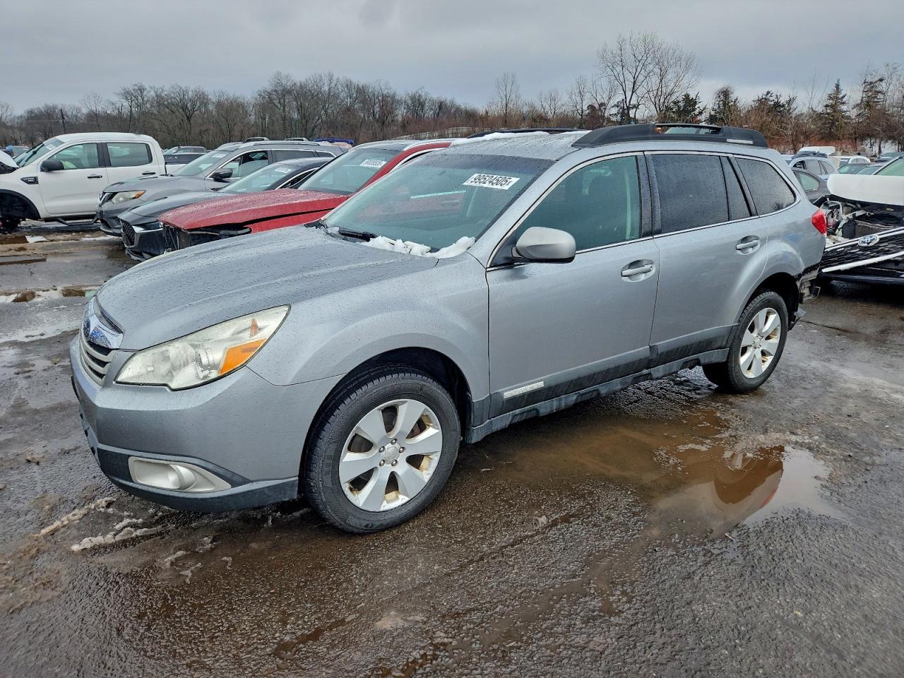 Subaru Outback 2.5i Premium Image 1
