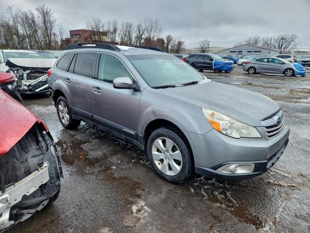 Subaru Outback 2.5i Premium Image 3