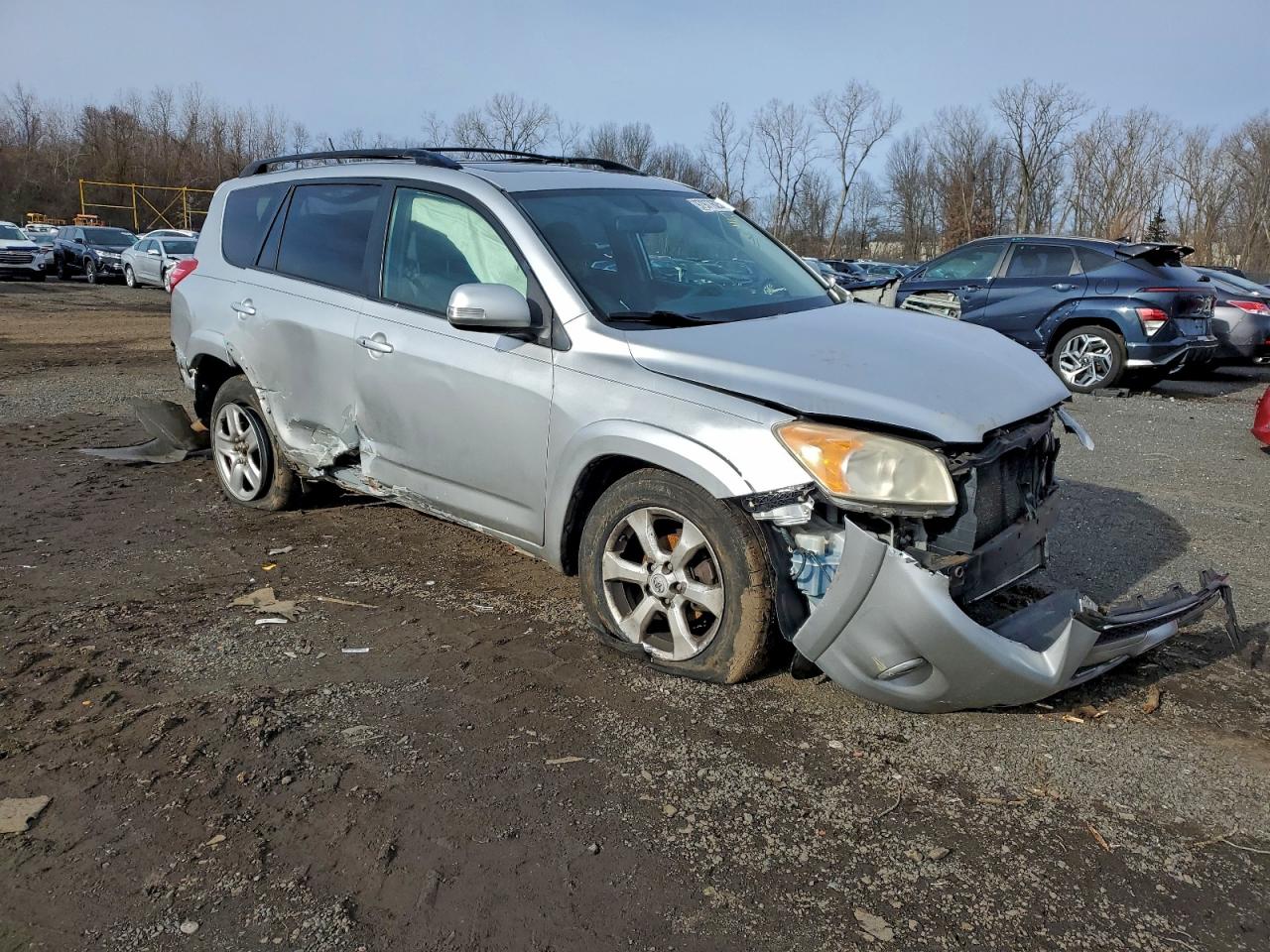 Toyota RAV4 Limited Image 5