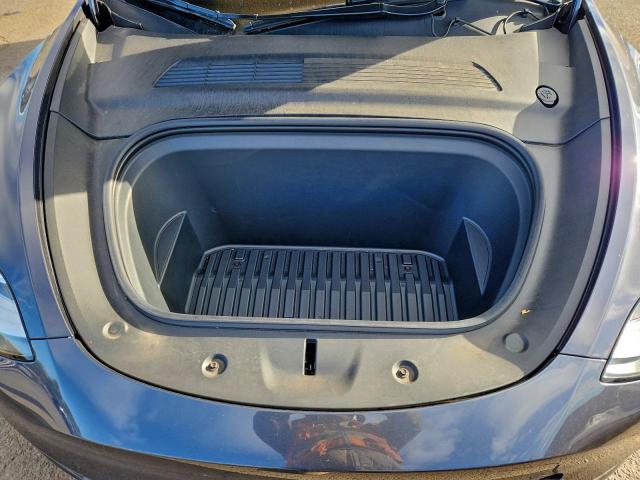 Tesla Model Y Image 8