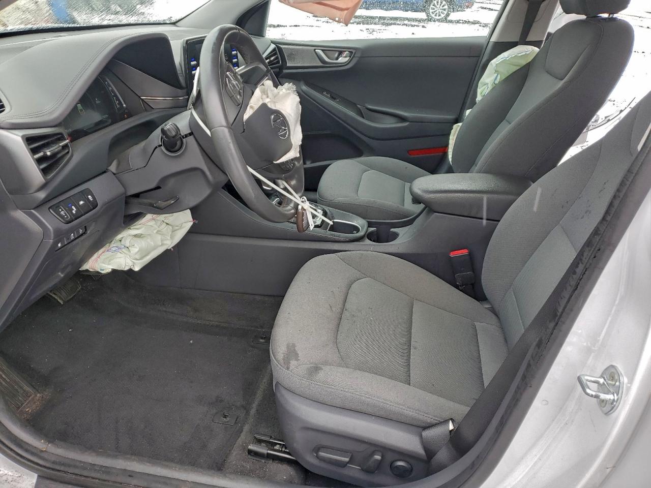 Hyundai Ioniq Sel Image 12