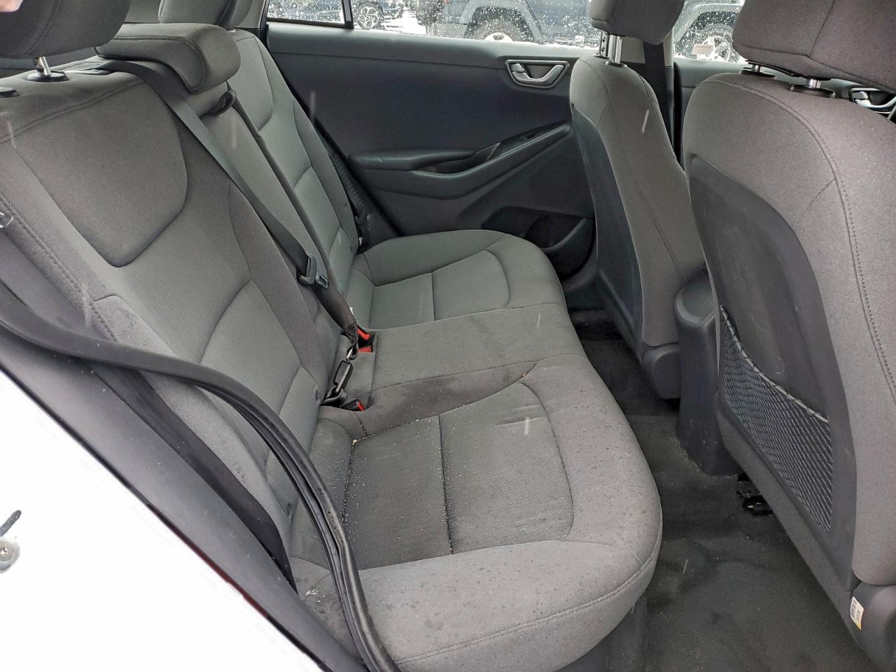 Hyundai Ioniq Sel Image 13