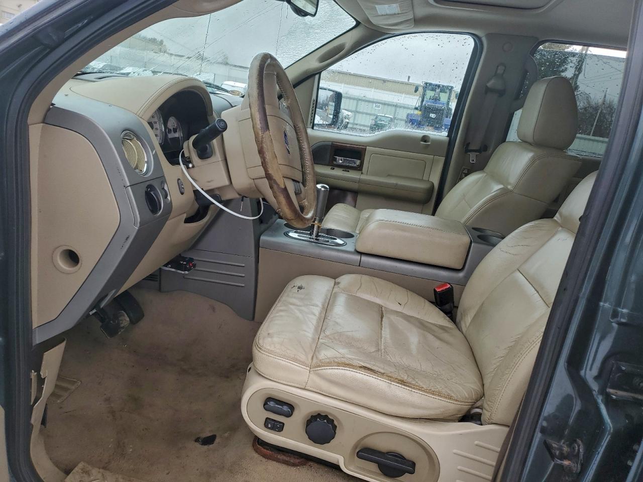 Ford F-150 Supercrew Image 9