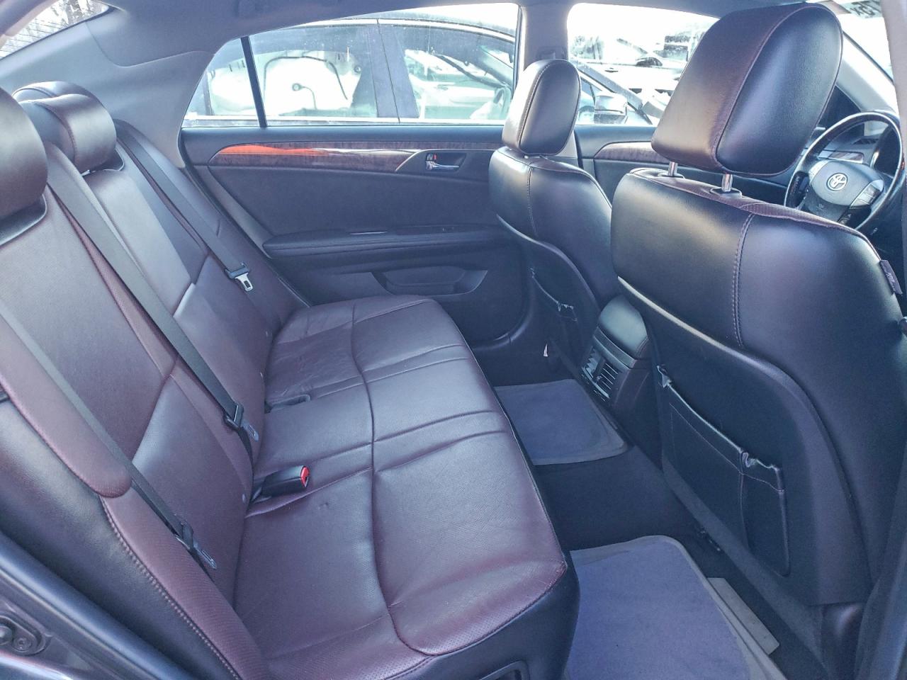 Toyota Avalon Base Image 12