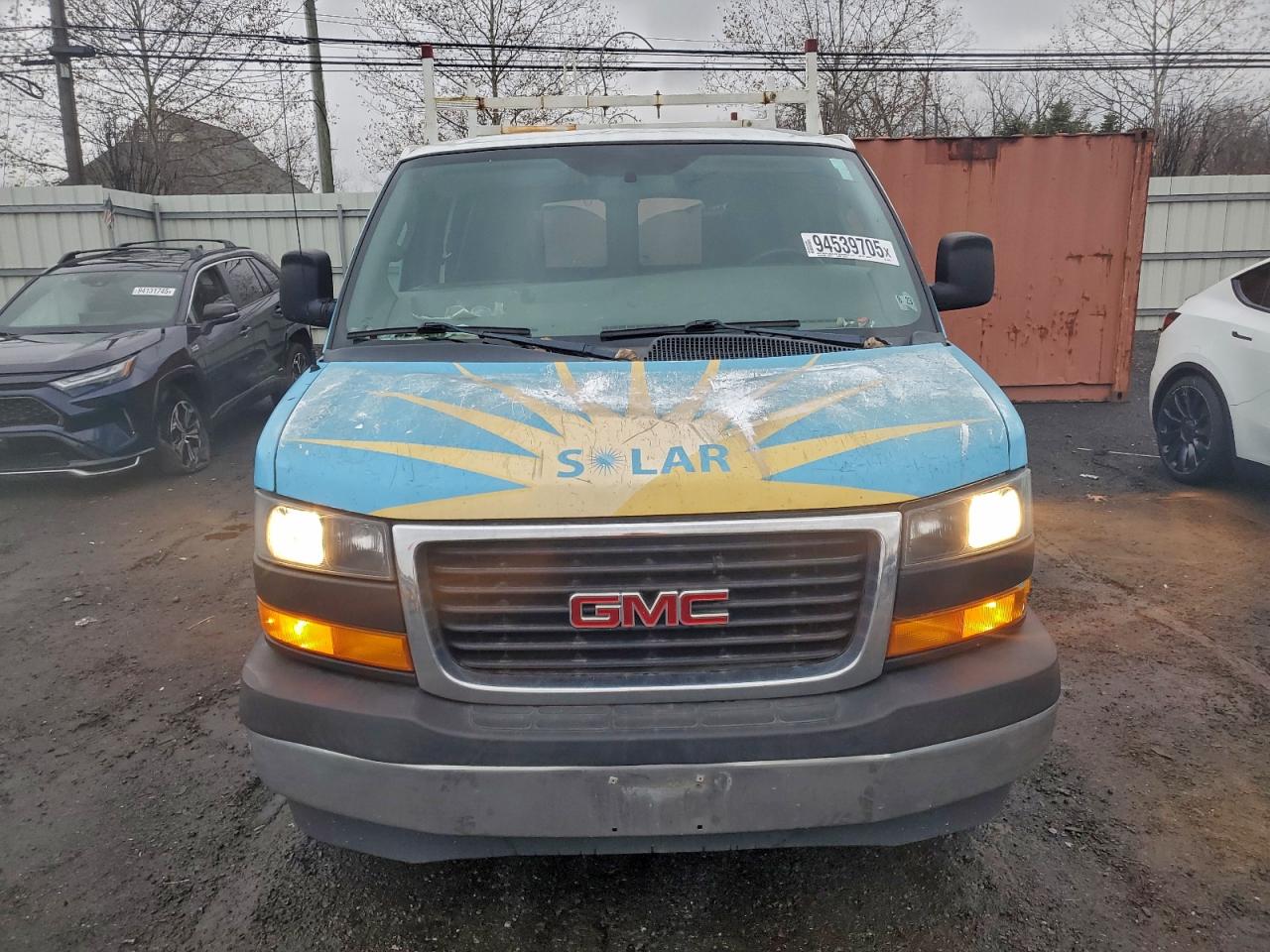 GMC Savana G2500 Image 5