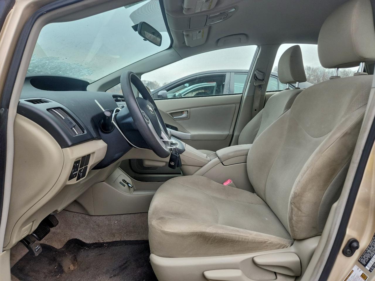 Toyota Prius Image 12