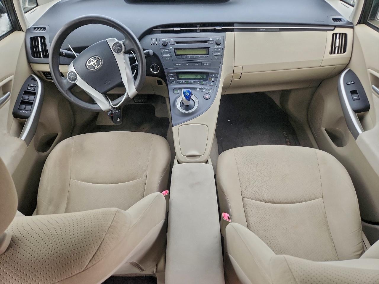 Toyota Prius Image 11