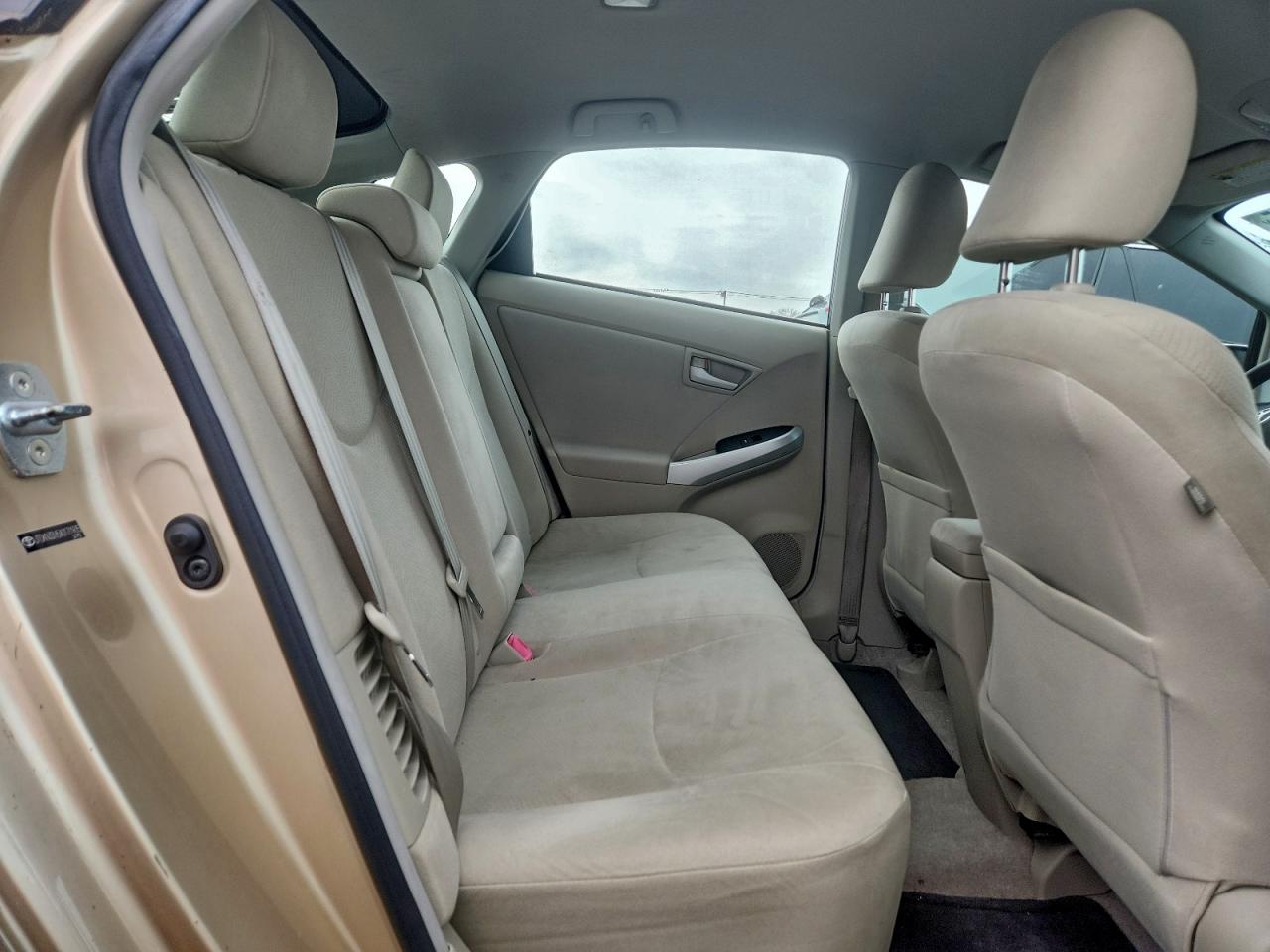 Toyota Prius Image 10