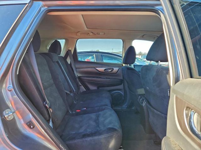 Nissan Rogue S Image 6