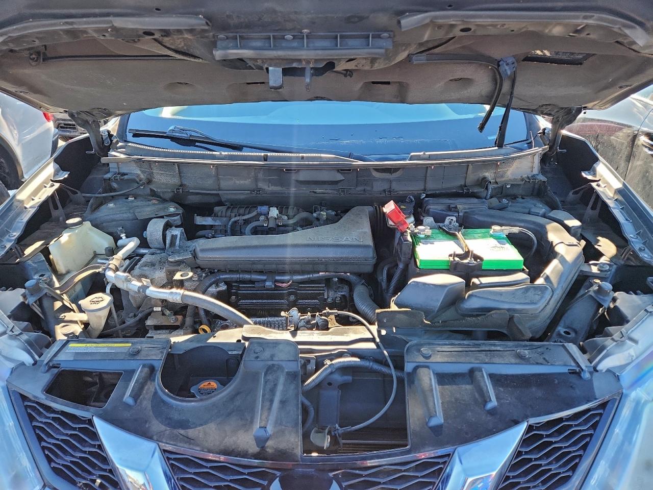 Nissan Rogue S Image 4